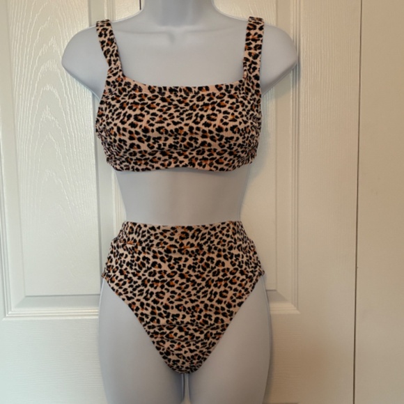 Xhiliration High-Waisted Ribbed Bikini Bottom - Picture 2 of 6